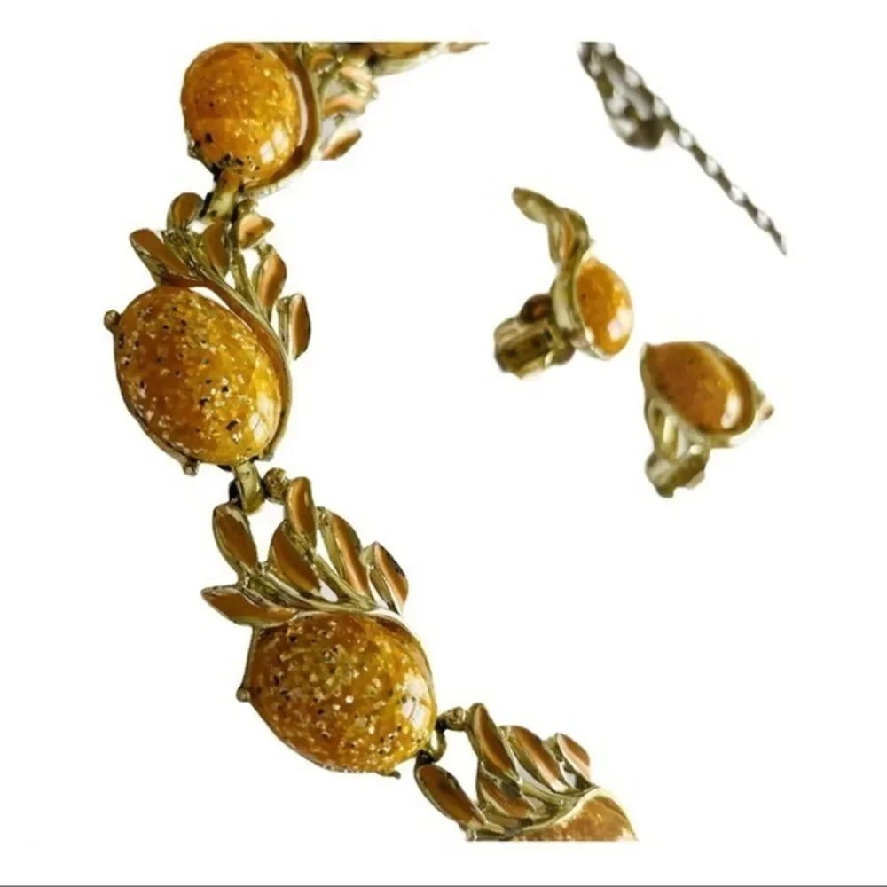 Vintage Necklace and Earrings Set‎